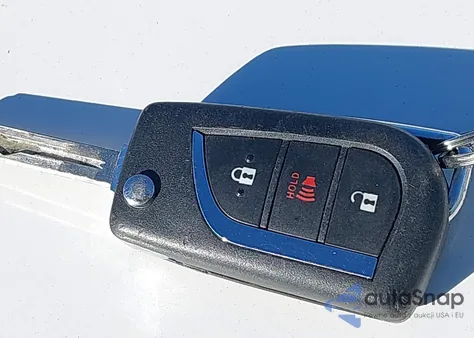 2021 Toyota C-Hr Le z USA, uszkodzony, nr VIN JTNKHMBX0M1096646